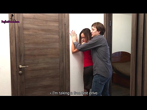 ❤️ Seksi Emlakçı, Dairesini Satarken Amını Gerizekalı ve Sikikleri - Krempai Porno videosu pornoda tr.hqpornvideos.ru